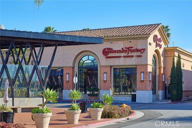 7268 Ellington Drive, Huntington Beach, CA 92647