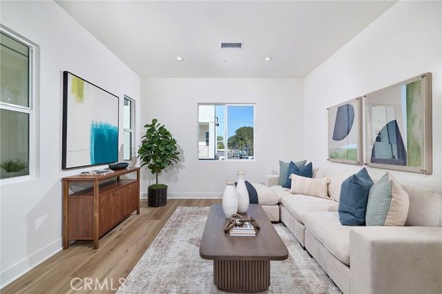 7268 Ellington Drive, Huntington Beach, CA 92647