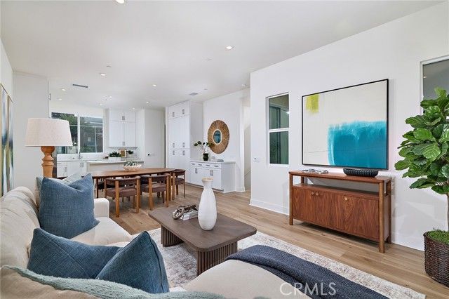 7268 Ellington Drive, Huntington Beach, CA 92647