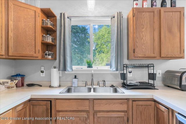 2838 Risdale Avenue, Lansing, MI 48911