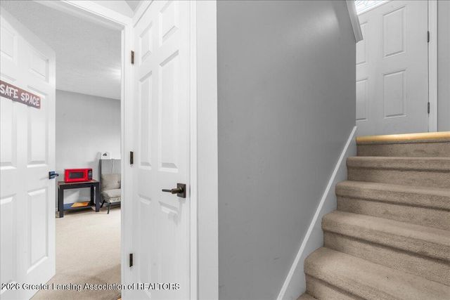 2838 Risdale Avenue, Lansing, MI 48911