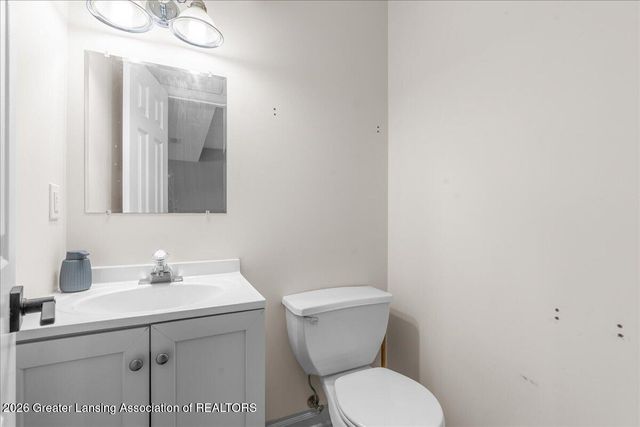 2838 Risdale Avenue, Lansing, MI 48911