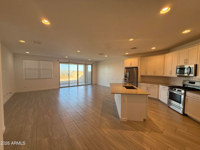 1538 W Carmen Street, Phoenix, AZ 85041