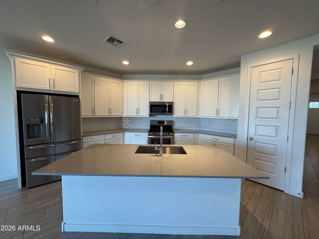 1538 W Carmen Street, Phoenix, AZ 85041