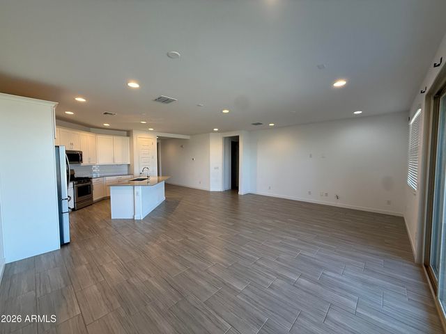 1538 W Carmen Street, Phoenix, AZ 85041