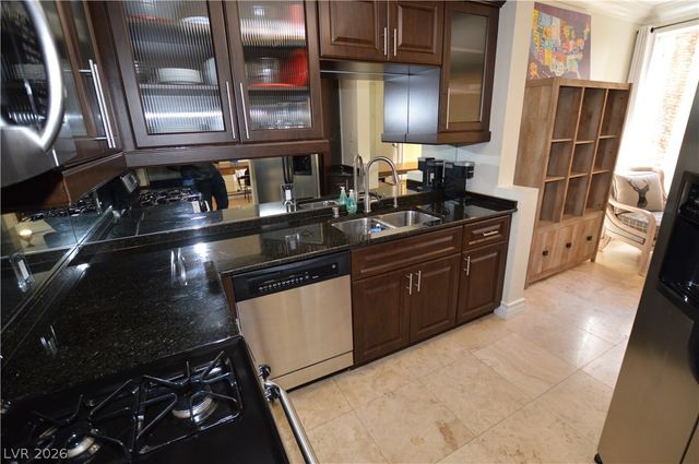 210 East Flamingo Road 202, Las Vegas, NV 89169