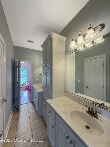 1010 Longwood Place, Pearl, MS 39208