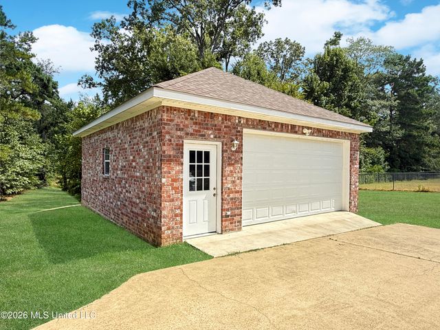 1010 Longwood Place, Pearl, MS 39208