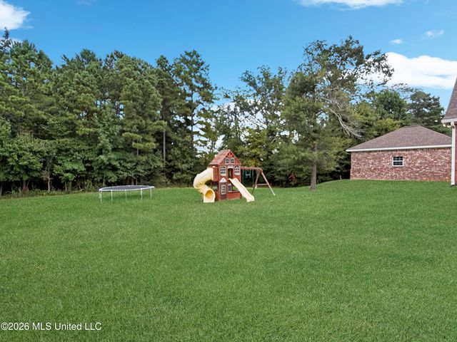 1010 Longwood Place, Pearl, MS 39208