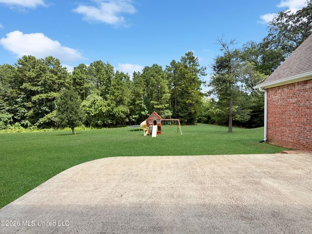 1010 Longwood Place, Pearl, MS 39208