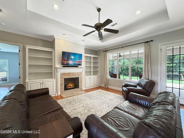 1010 Longwood Place, Pearl, MS 39208