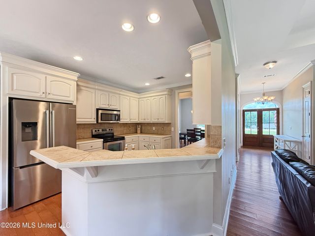 1010 Longwood Place, Pearl, MS 39208