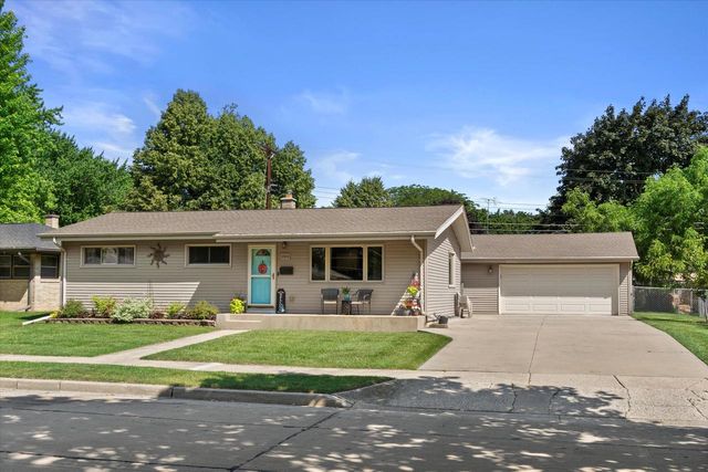 2928 Pinehurst AVENUE, Racine, WI 53403