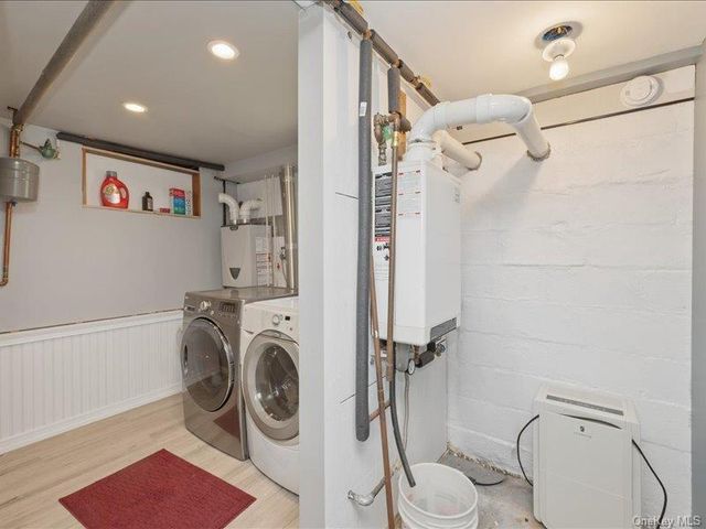 215 S 16th Street, Lindenhurst, NY 11757