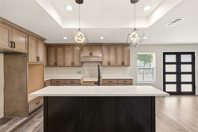 2610 Sharon Street, Dallas, TX 75211