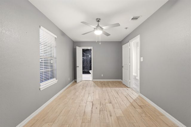 2610 Sharon Street, Dallas, TX 75211