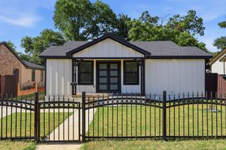 2610 Sharon Street, Dallas, TX 75211