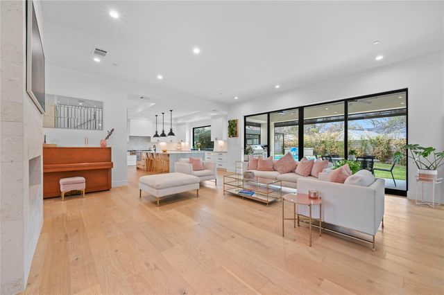 308 Briarwood TRL, Austin, TX 78746