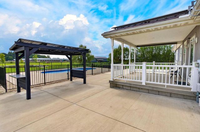 3857 Miller Road, Ashville, OH 43103