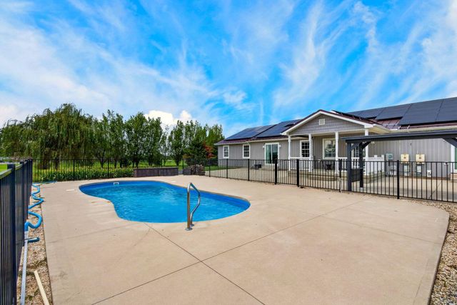 3857 Miller Road, Ashville, OH 43103
