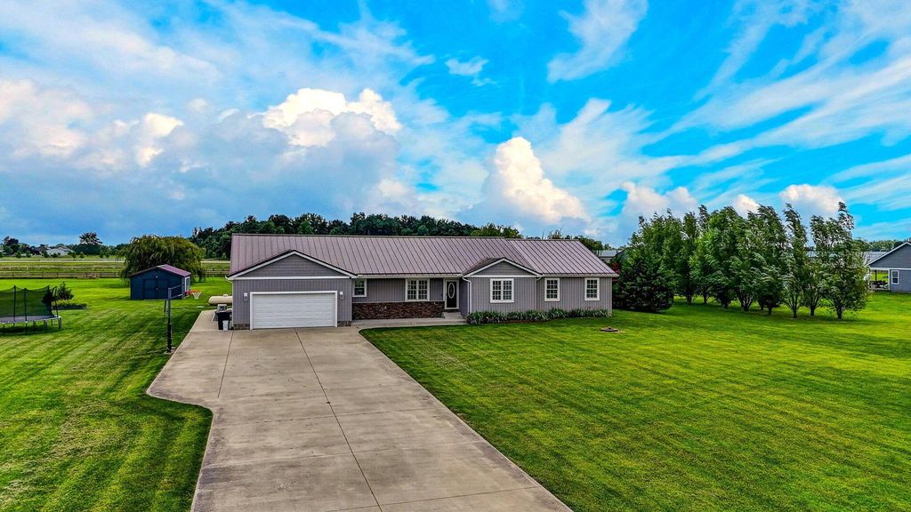 3857 Miller Road, Ashville, OH 43103