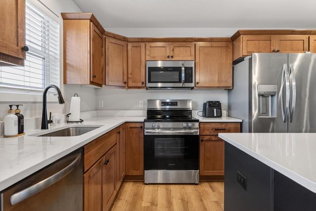816 Blue Crane Run, Verona, WI 53593