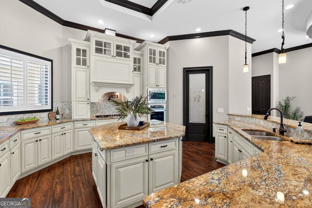 202 Carriage Lane, Peachtree City, GA 30269