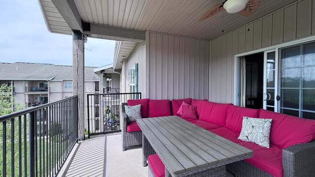 310 S Wildwood Drive Bldg 7 Unit 7, Branson, MO 65616