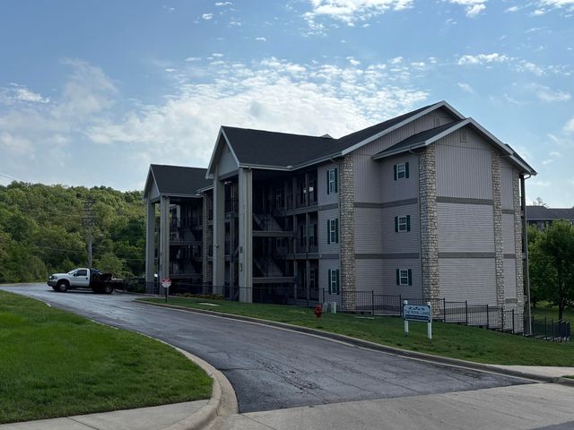 310 S Wildwood Drive Bldg 7 Unit 7, Branson, MO 65616