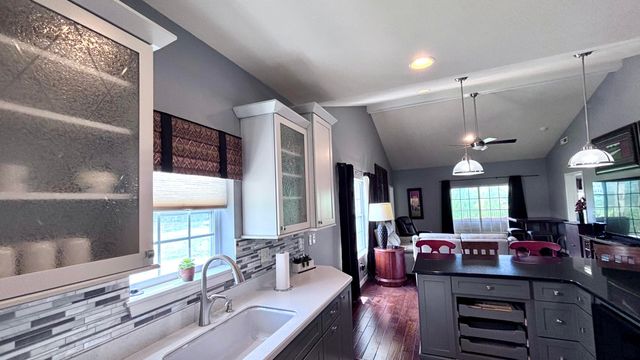 310 S Wildwood Drive Bldg 7 Unit 7, Branson, MO 65616