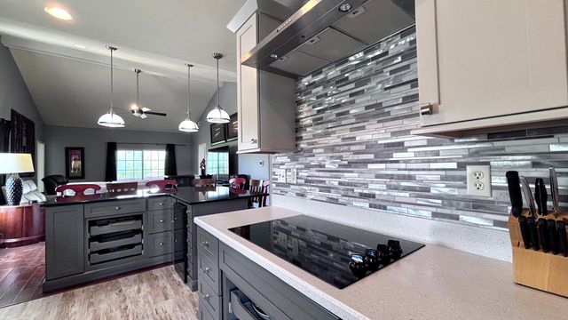 310 S Wildwood Drive Bldg 7 Unit 7, Branson, MO 65616