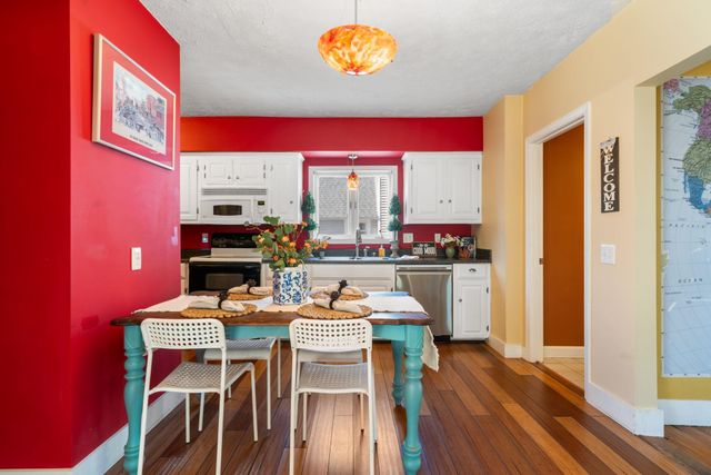 31 Lincoln Avenue, Nashua, NH 03060