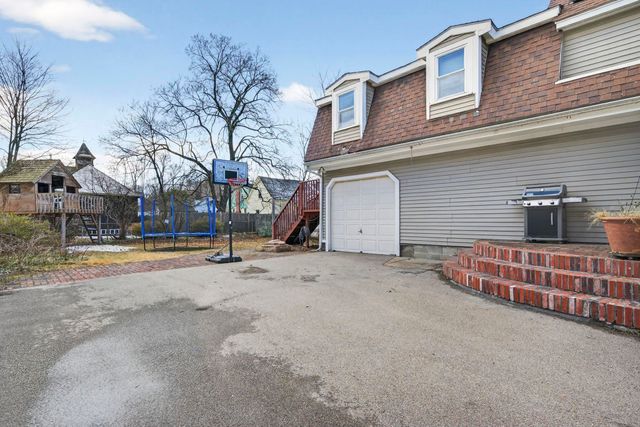 31 Lincoln Avenue, Nashua, NH 03060