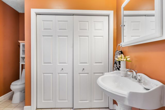 31 Lincoln Avenue, Nashua, NH 03060