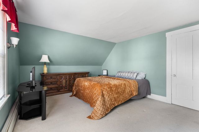 31 Lincoln Avenue, Nashua, NH 03060