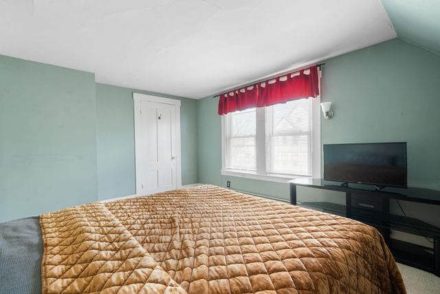 31 Lincoln Avenue, Nashua, NH 03060