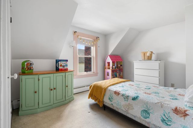 31 Lincoln Avenue, Nashua, NH 03060