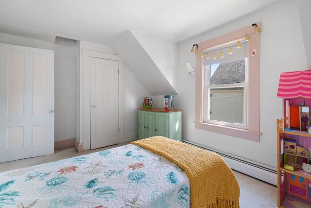 31 Lincoln Avenue, Nashua, NH 03060