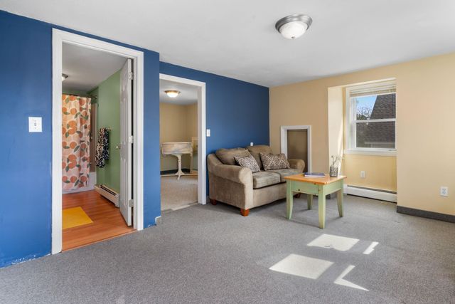 31 Lincoln Avenue, Nashua, NH 03060