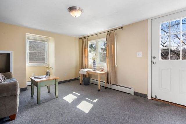 31 Lincoln Avenue, Nashua, NH 03060