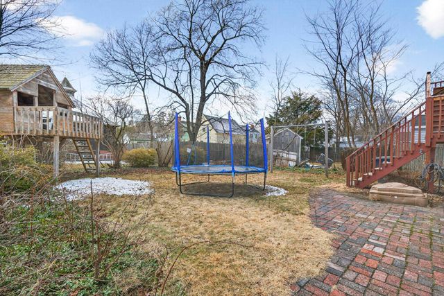 31 Lincoln Avenue, Nashua, NH 03060