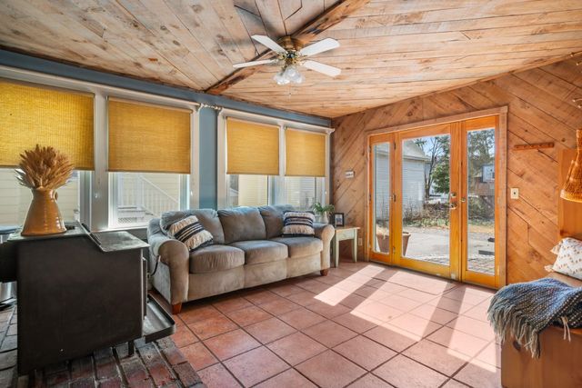 31 Lincoln Avenue, Nashua, NH 03060