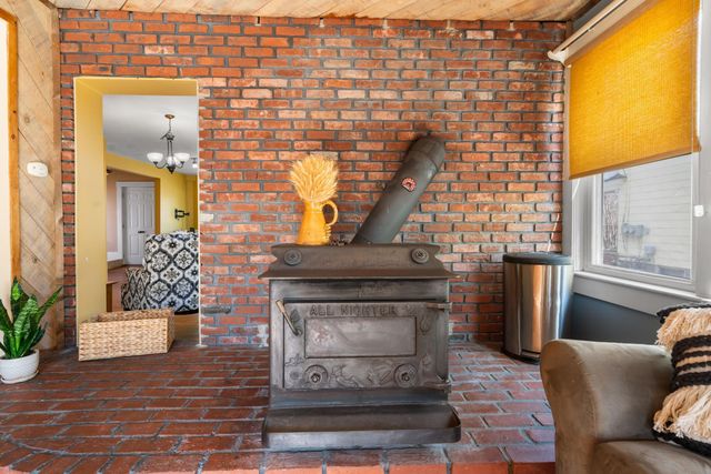 31 Lincoln Avenue, Nashua, NH 03060