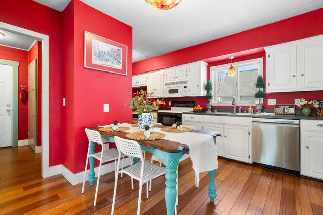 31 Lincoln Avenue, Nashua, NH 03060