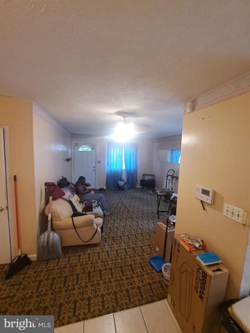 6704 HAMILTON ST, Riverdale, MD 20737
