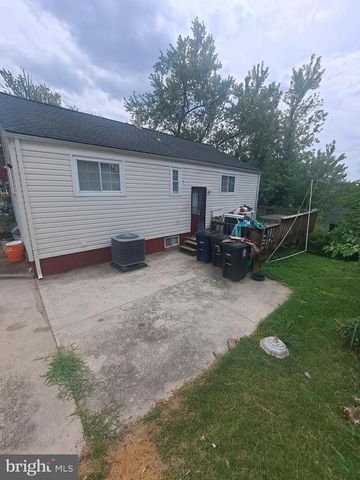 6704 HAMILTON ST, Riverdale, MD 20737