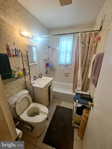 6704 HAMILTON ST, Riverdale, MD 20737