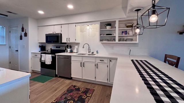 350 South Wildwood Drive E23, Branson, MO 65616