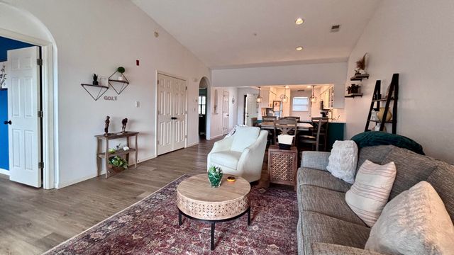 350 South Wildwood Drive E23, Branson, MO 65616