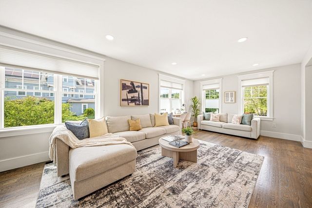 4 Boynton St 1, Waltham, MA 02453